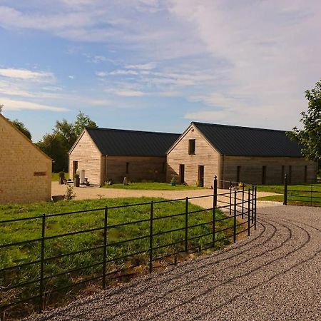Luxury Lodge @ Ewen Barn - Private 5* Retreat サイレンセスター エクステリア 写真